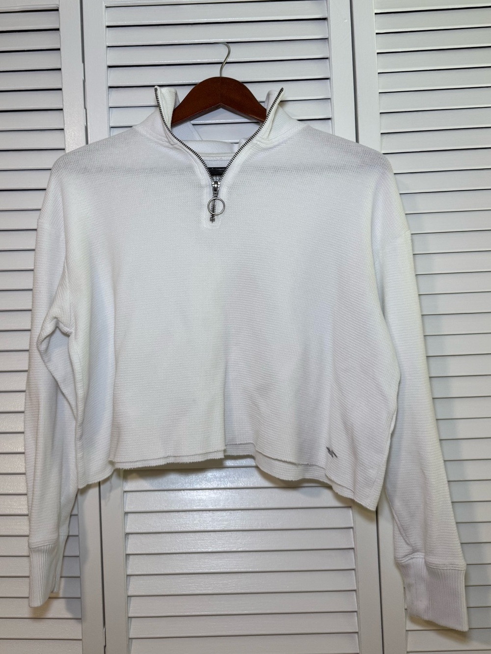 Hollister White Quarter-Zip Cropped Pullover